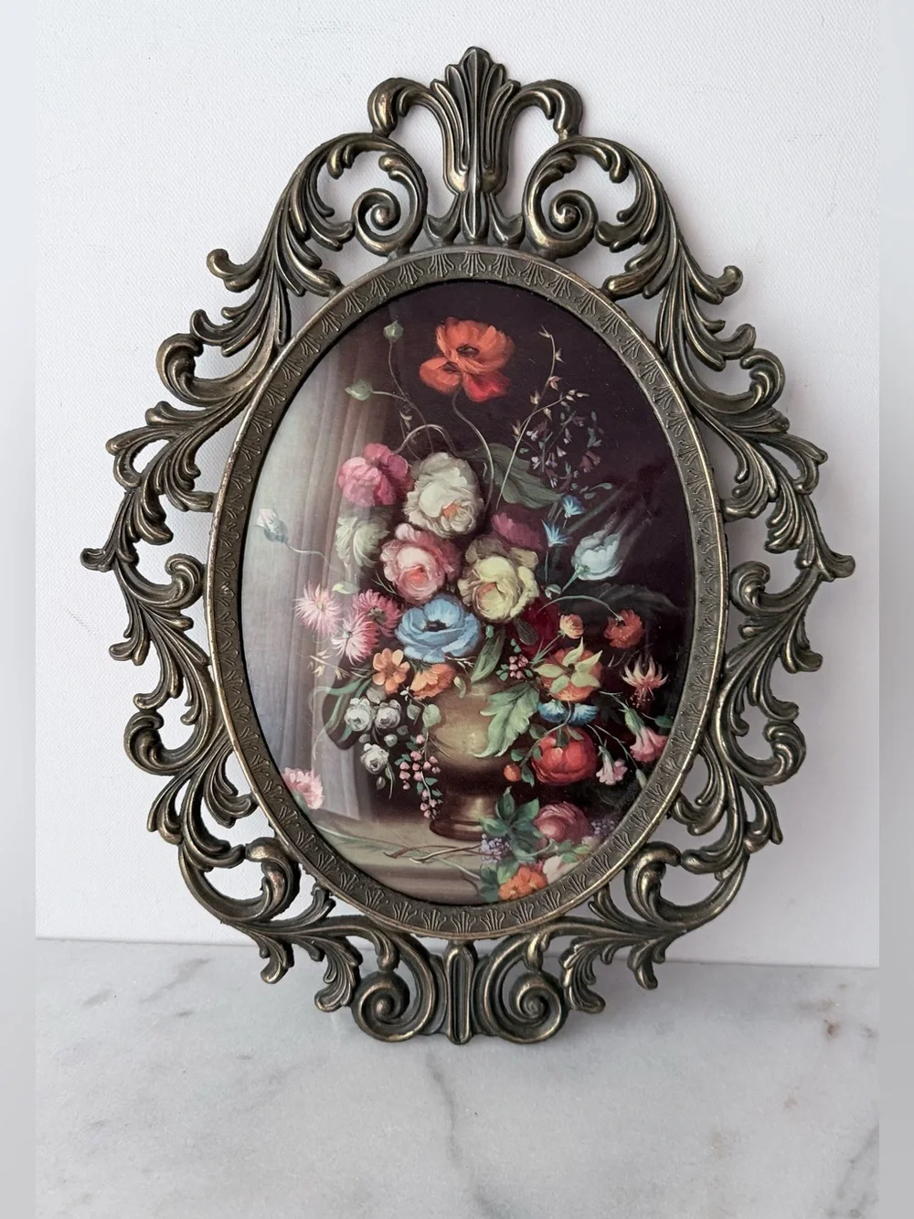 Vintage metal Ornate Oval Floral Wall Art - Multicolor Bouquet Italian frame